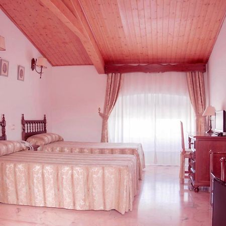 Victoria Hotel ตรูคีโย ภายนอก รูปภาพ